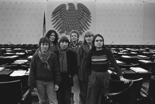 © Majestic picture alliance - Sven Simon Die Fraktionssprecherinnen der Grünen im Bundestag 1984, Werbefoto für "Die Unbeugsamen"